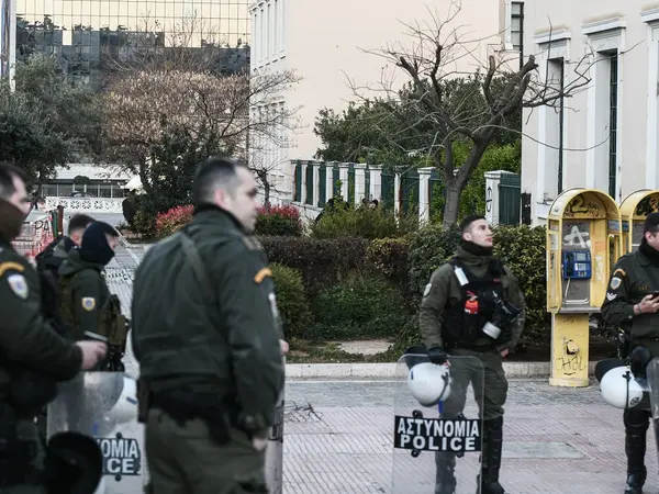 Πανεπιστήμια στον γύψο